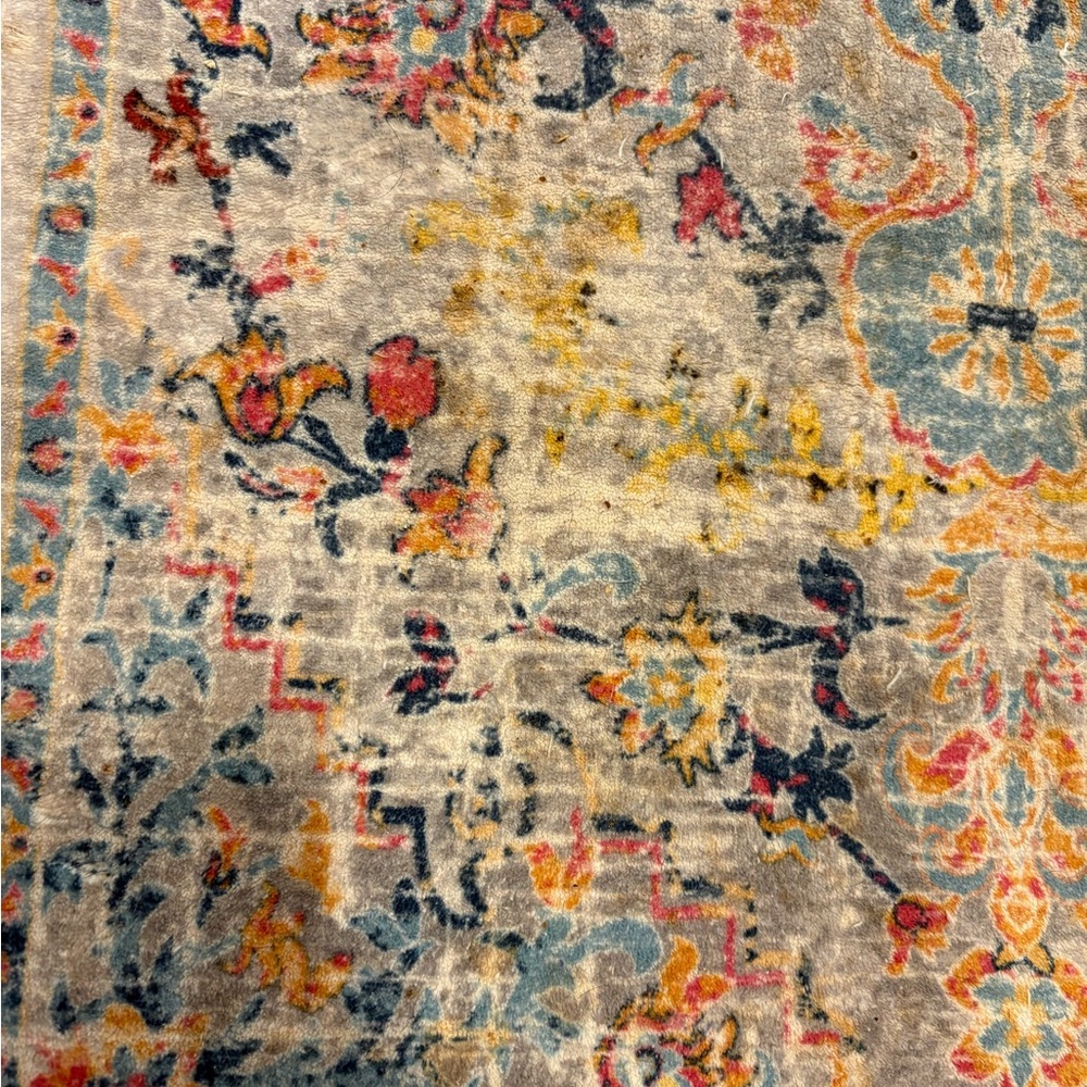Vintage Style Runner Rug with Floral Pattern - Picture 3 of 8